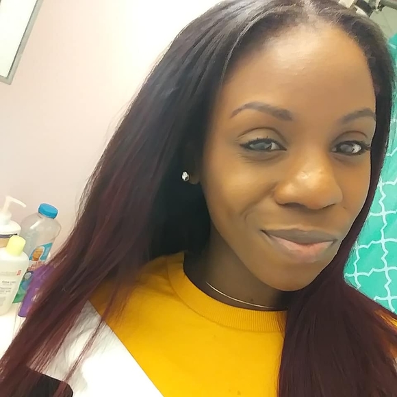 Meet your Posher, Yahnefa - Picture 1 of 1